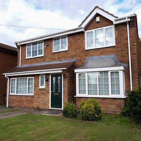 Cosy Four Bed Property With En-Suite Near To Nec Birmingham Airport And The City 외부 사진