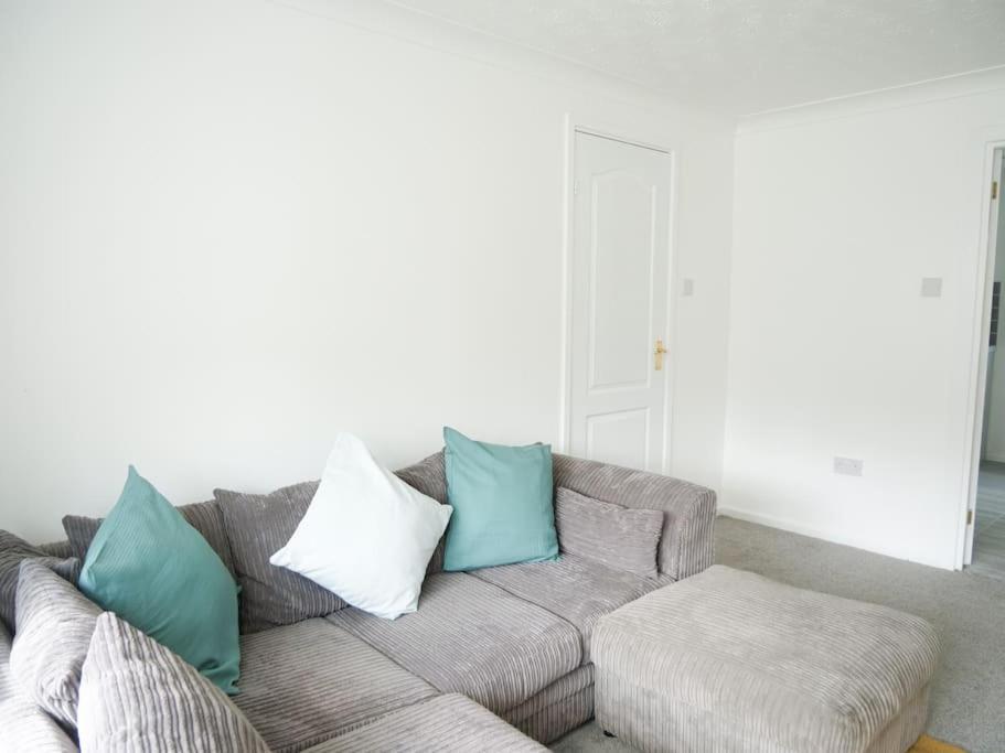 Cosy Four Bed Property With En-Suite Near To Nec Birmingham Airport And The City 외부 사진